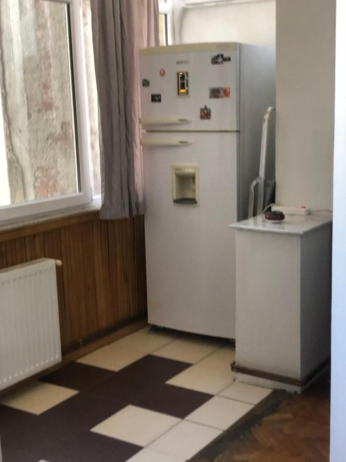 Lovely 1 Bedroom Apartment Close To Old Town Bukarest Exterior foto